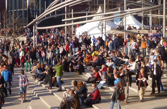 Politik + Gesellschaft | Reisen + Pilgern | Menschen | Hobbys, Freizeit + Sport