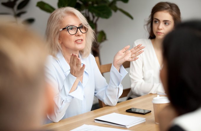 Beruf + Arbeit | Schulische + Sprachliche Bildung | Menschen | Arbeitswelt, Ausbildung + Schule