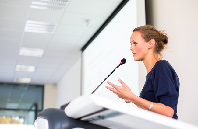 Politik + Gesellschaft | Beruf + Arbeit | Menschen | Arbeitswelt, Ausbildung + Schule