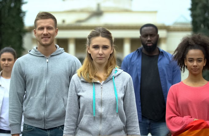 Politik + Gesellschaft | Menschen