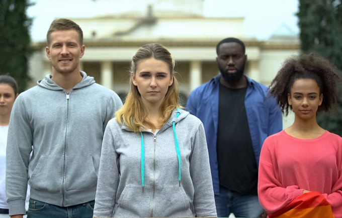 Politik + Gesellschaft | Menschen