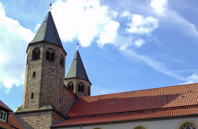 Religion(en) + Theologie | Gebäude + Architektur