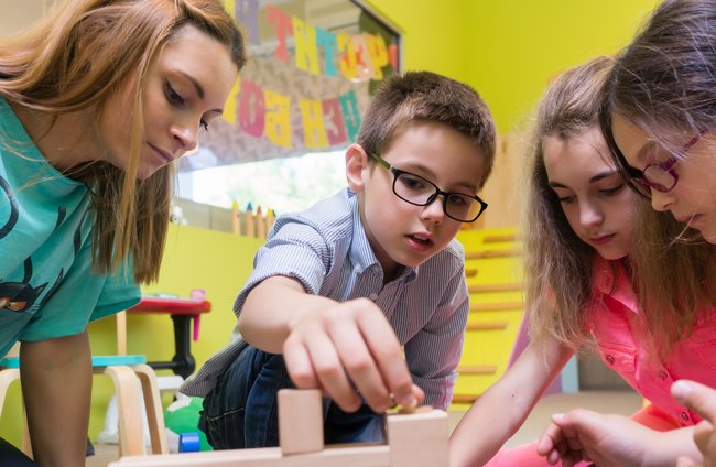Pädagogik + Erziehung | Schulische + Sprachliche Bildung | Menschen | Arbeitswelt, Ausbildung + Schule