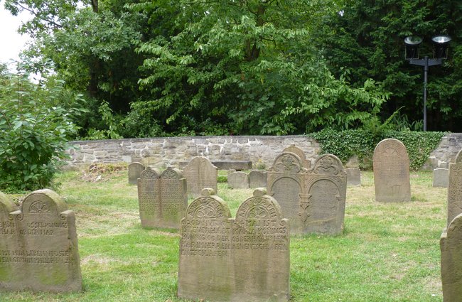 Religion(en) + Theologie | Reisen + Pilgern | Soziale + Religiöse Themen